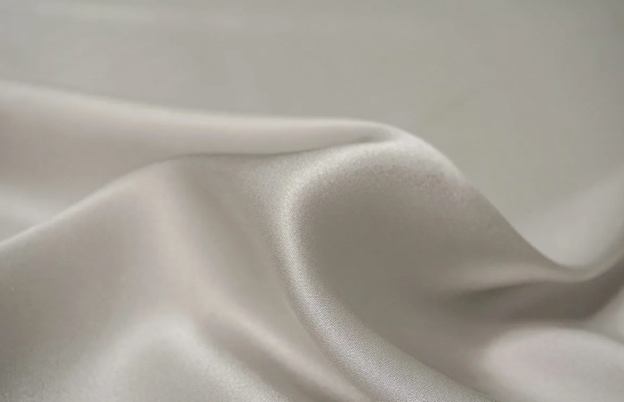 Преимущества и недостатки натуральных и синтетических тканей