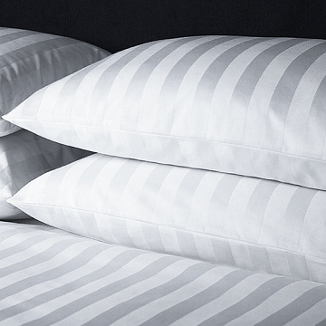 Страйп-сатин 220 см отбеленный арт. 3052 (2*2 см)